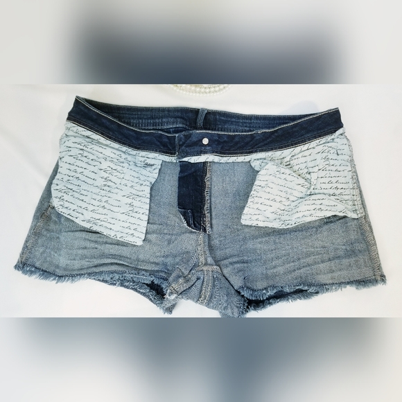 Frayed Hem Dark Wash Denim Shorts - Picture 4 of 8